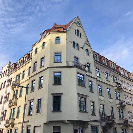 B Our Guest At New Vintage Chic Apartment Дрезден Екстериор снимка
